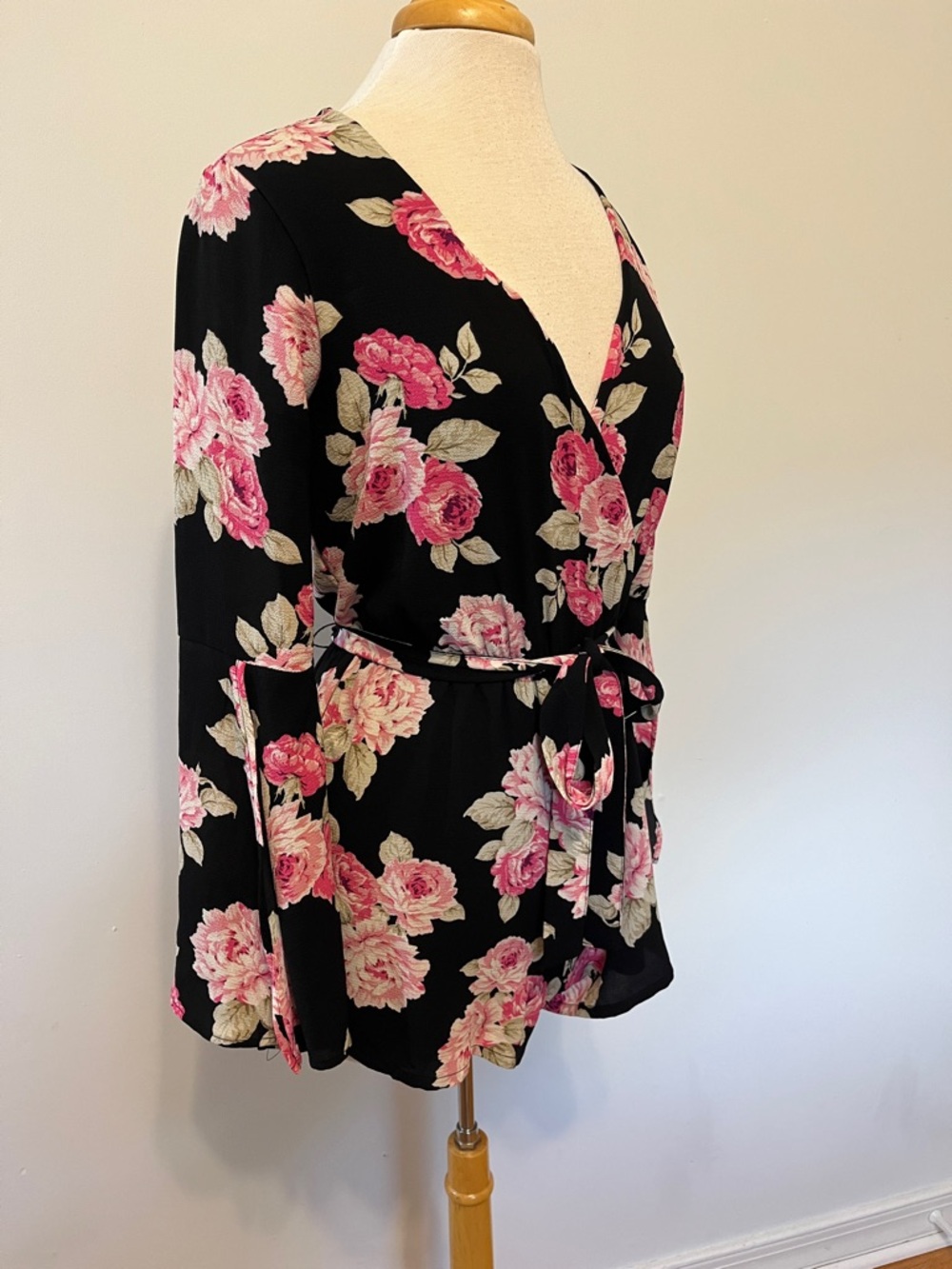 Lily Rose XS floral Black Rose romper Cut Trumpet Sleeve Victorian - Picture 6 of 13